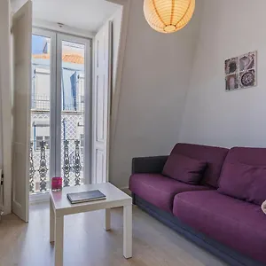 charming-flat-in-authentic-neighborhood-graca-district.hotels-lisbon-portugal.com/